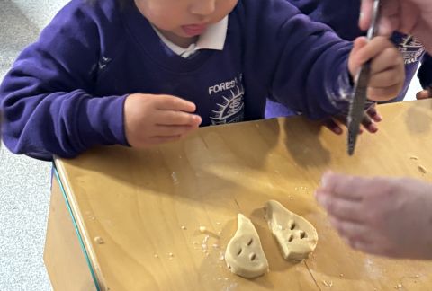 Spook-tacular Fun and Learning in our Non-Term-Time Provision