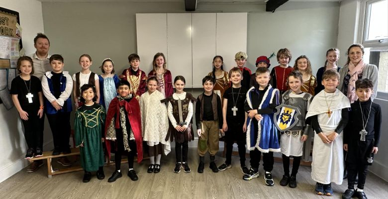 Year 4’s Triumph: ‘Henry’s Break from Rome’ Assembly Wows Audience