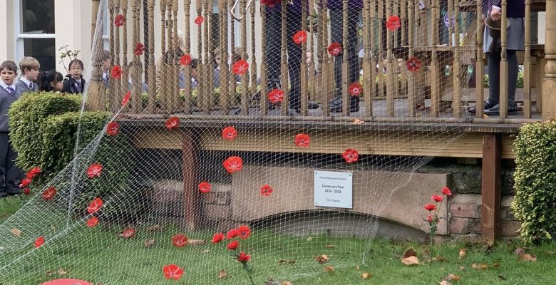 School Community Gathers to Honour Remembrance Day